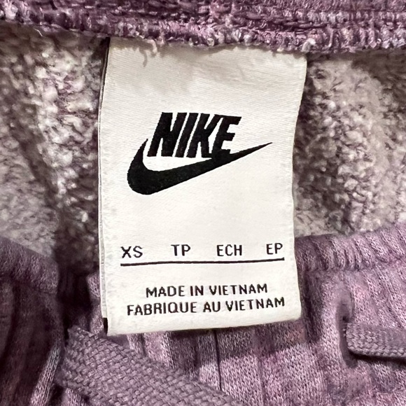 Nike Women’s Purple Sweatpant joggers w pockets great condition casual wear - Picture 3 of 3